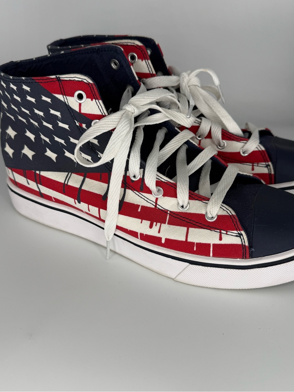 EUC HEELYS HUSTLE AMERICAN FLAG Mens 10 Red White Blue Patriotic Shoes No Wheels